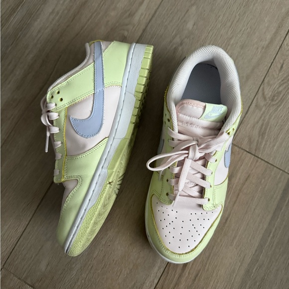 Nike dunk lows “Lime Ice” - Picture 2 of 3